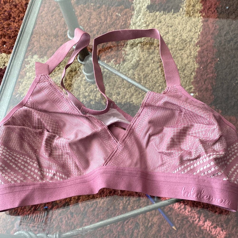 Lululemon bra